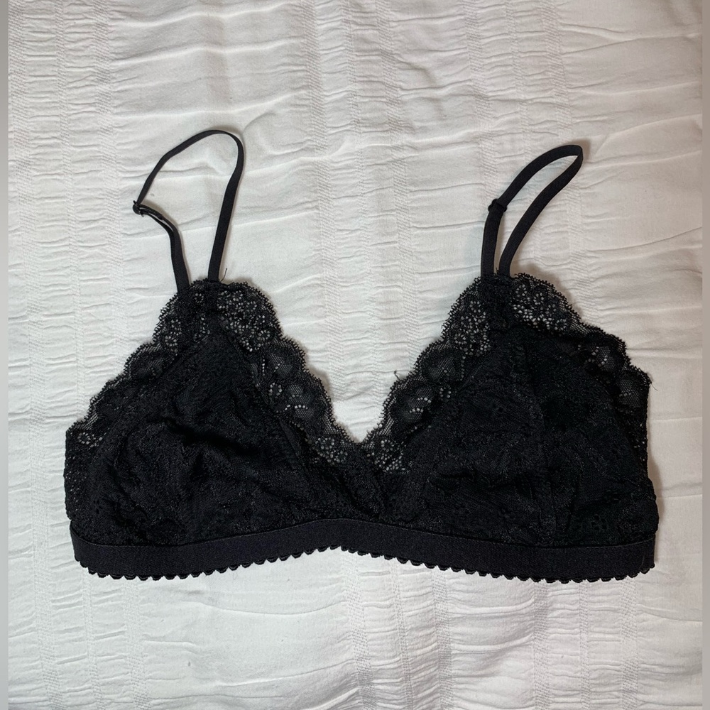 Aritzia Talula black lace bralette